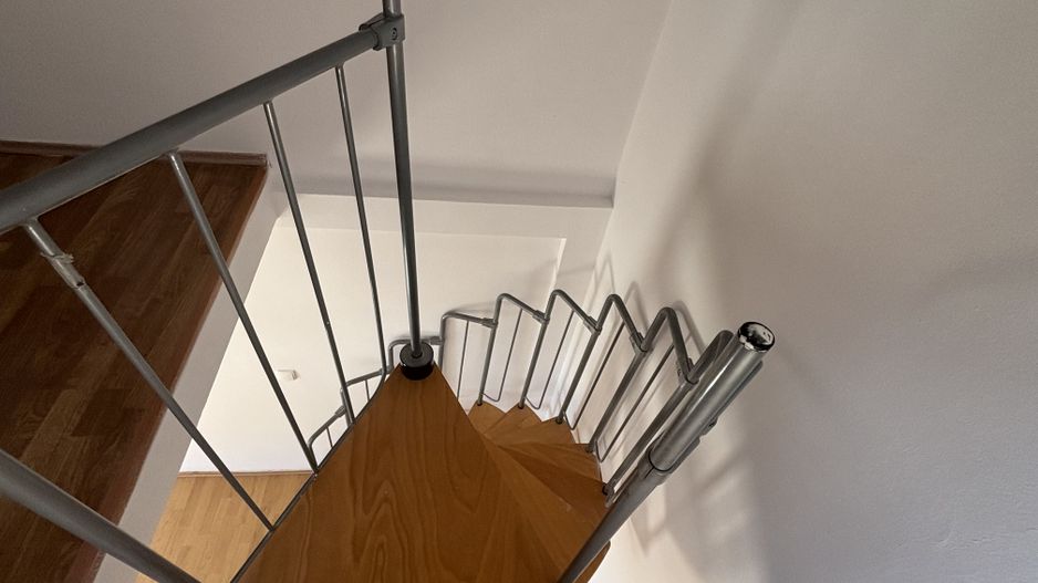Apartament tip mansarda - Poză 12
