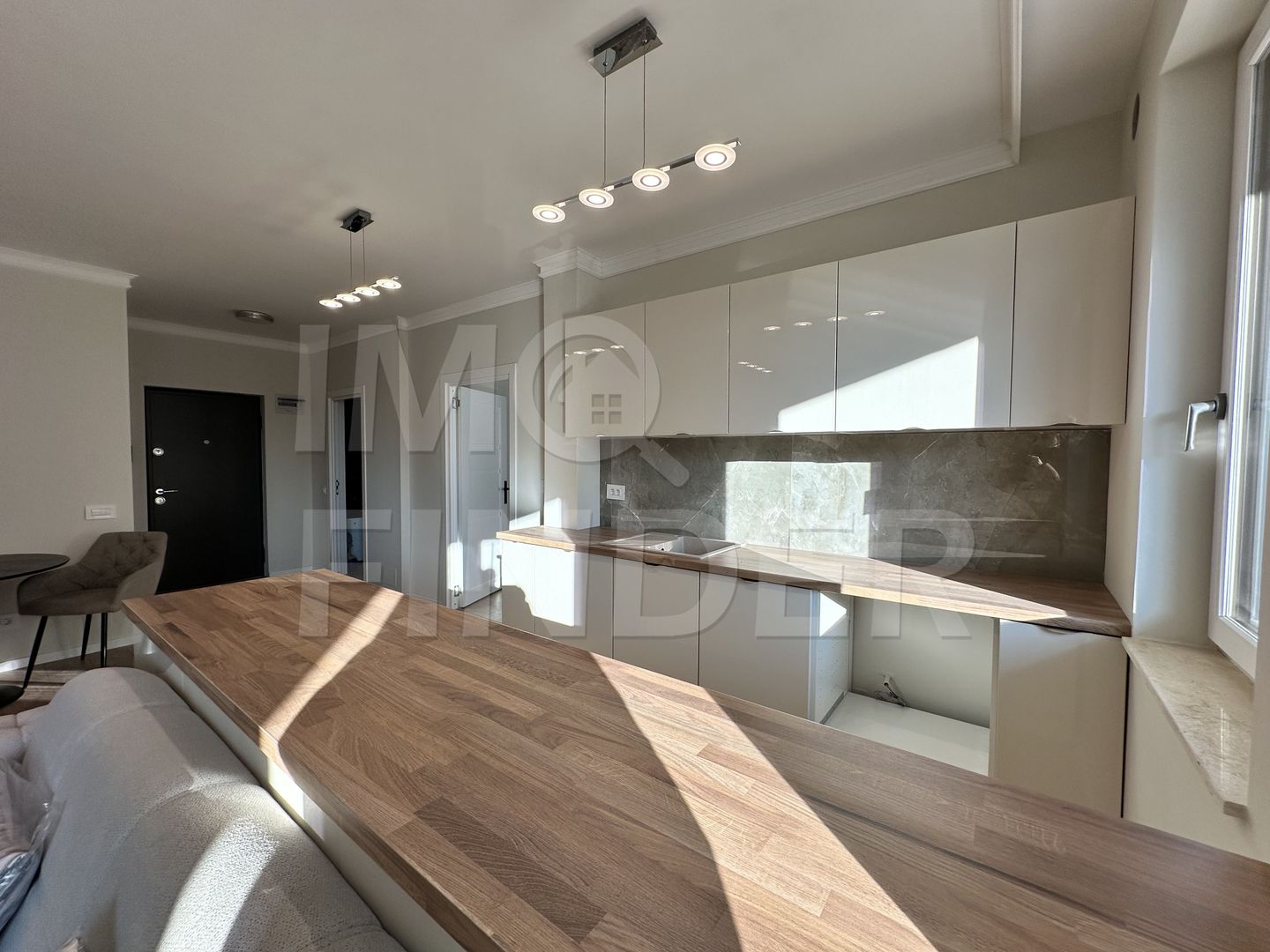 FARA COMISION - 2 camere 52 mp plus terasa zona VIVO - Poză 4