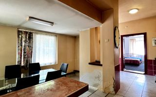 Casa in Tinca, centrala, 3 camere cu strada asfaltata - Poză 5