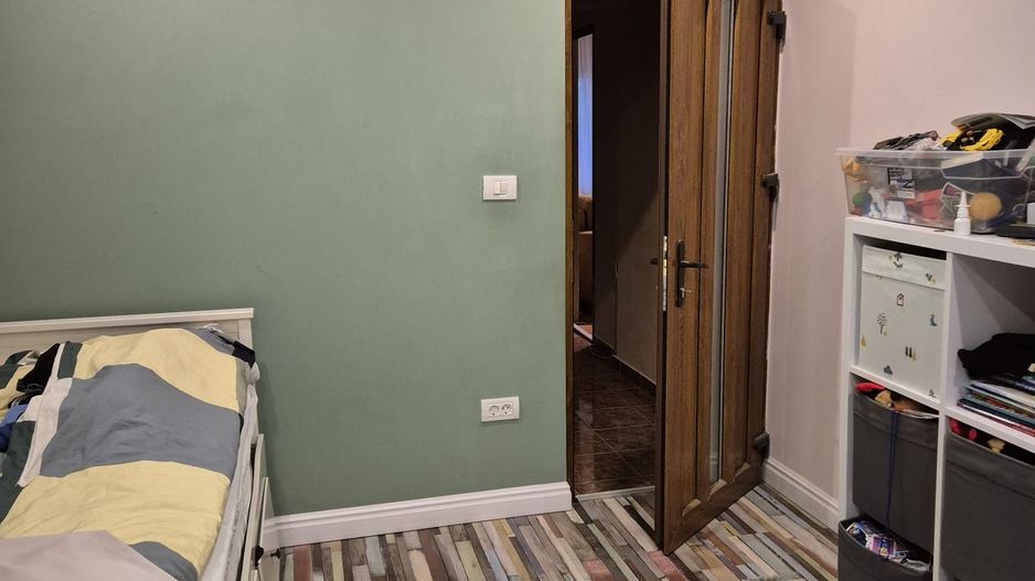 Aradului | 4 camere | Decomandat| Etaj intermediar | 3 balcoane si boxă - Poză 11