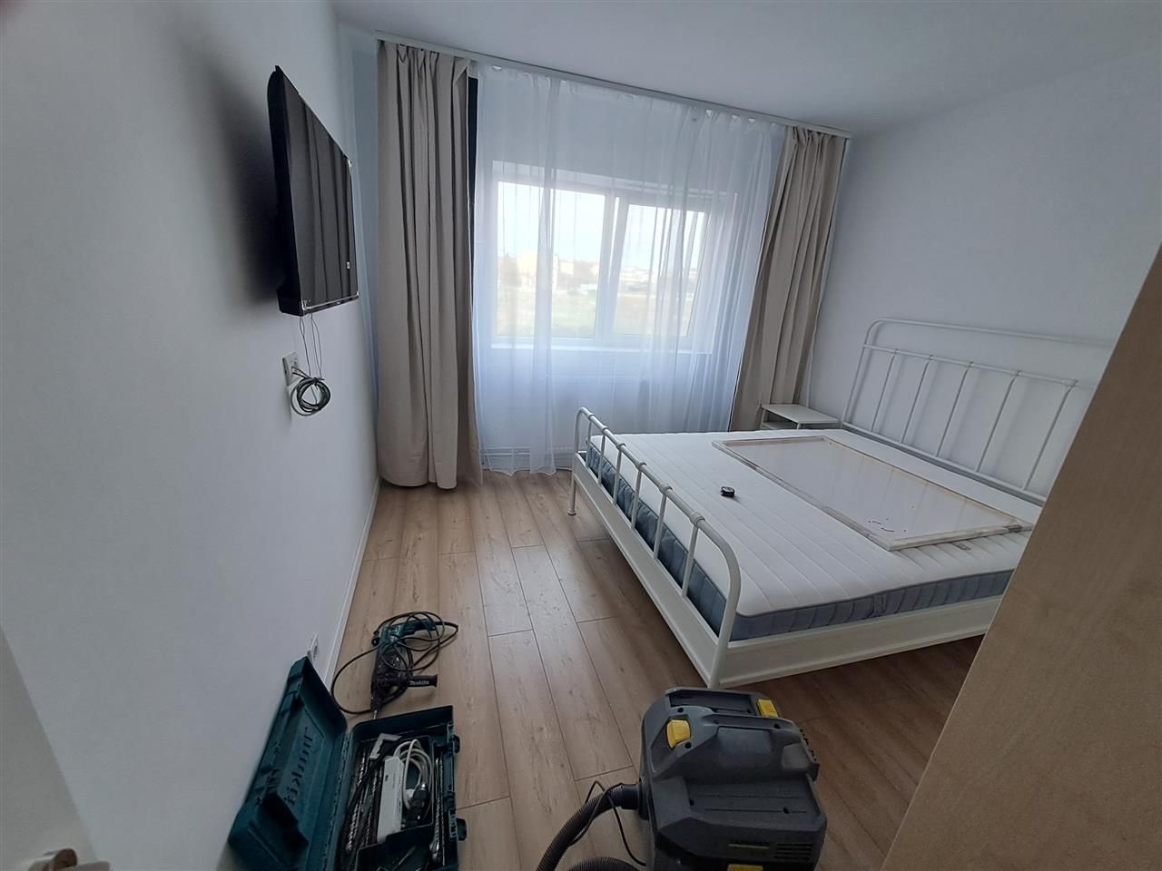 Etaj 1 4 camere  Complexul Studentesc-aproape de Sala Olimpia - Poză 27