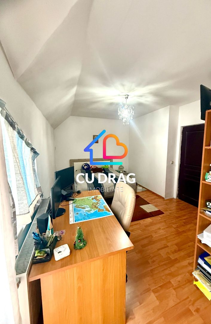 Casa tip duplex cu teren de 1500mp - Poză 4