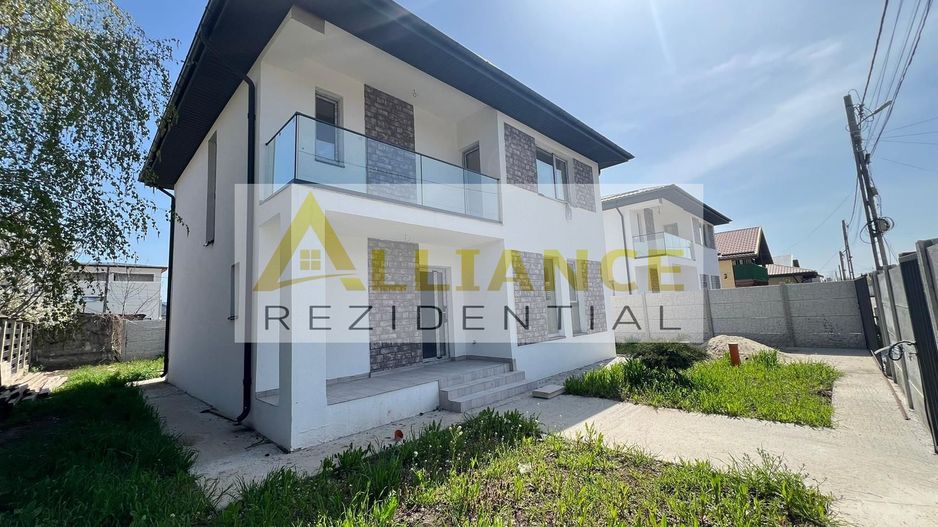 Vila Individuala - 5 camere-3 bai-Strada Miorita-500 M  de STV - Poză 2