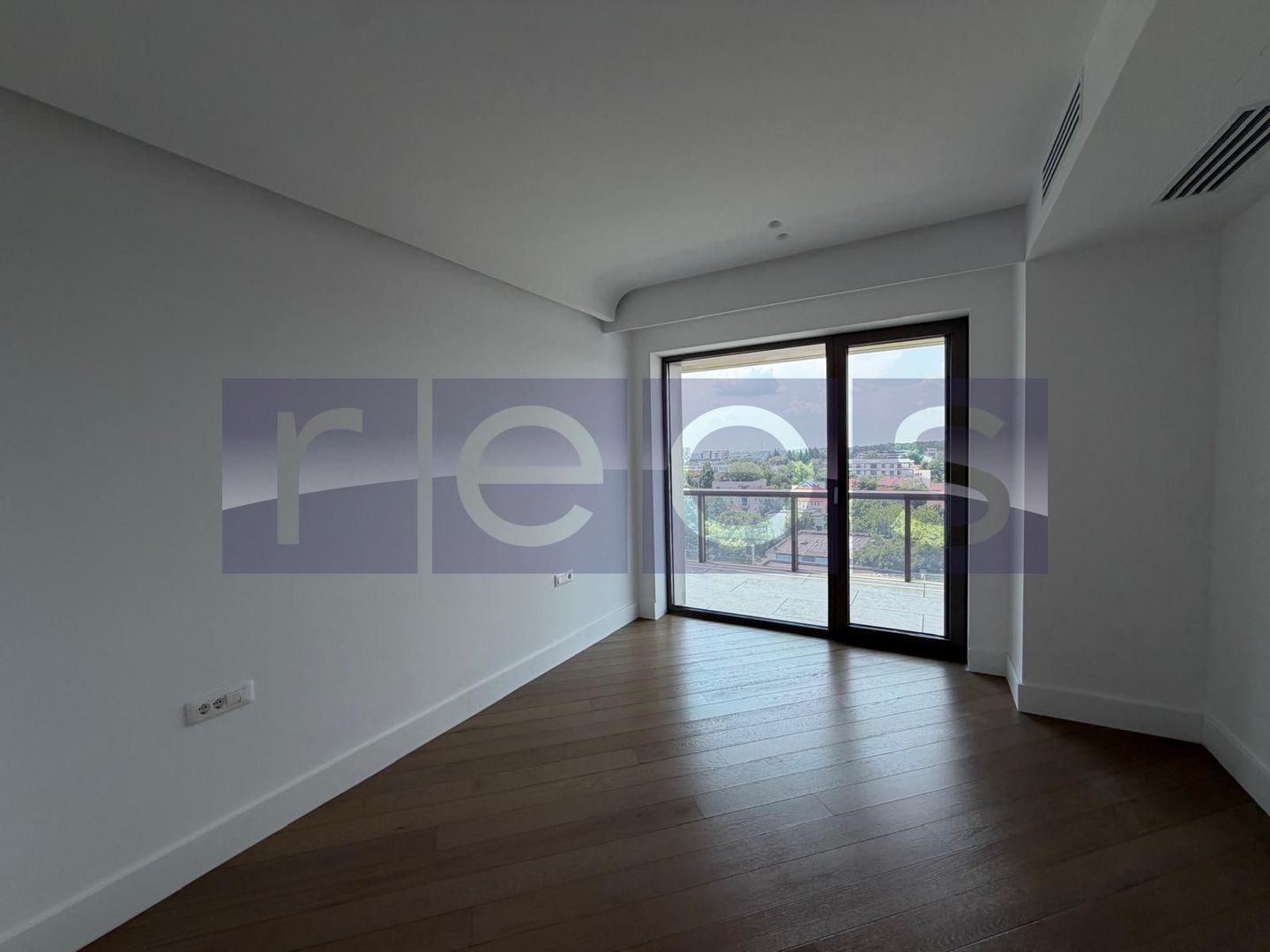 VANZARE APARTAMENT 105MP | CORTINA | 3CAMERE | NEMOBILAT | TERASA 26MP - Poză 4
