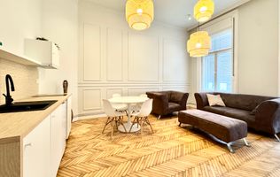 Apartament elegant si vibrant, prima inchirere,  Central - P-ta Maria