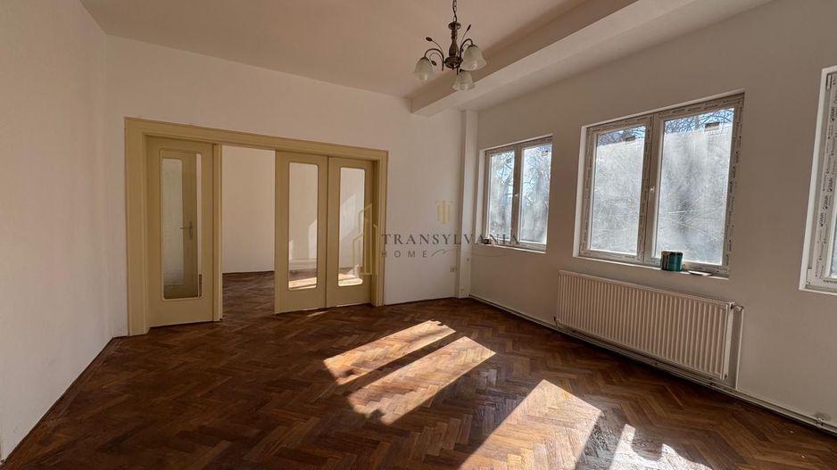 Spațiu de birouri de inchiriat pozitionat in zona istorica a Sibiului - Poză 2