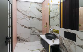 Oportunitate investitie! Vanzare casa cu 3 apartamente in Europa! - Poză 31