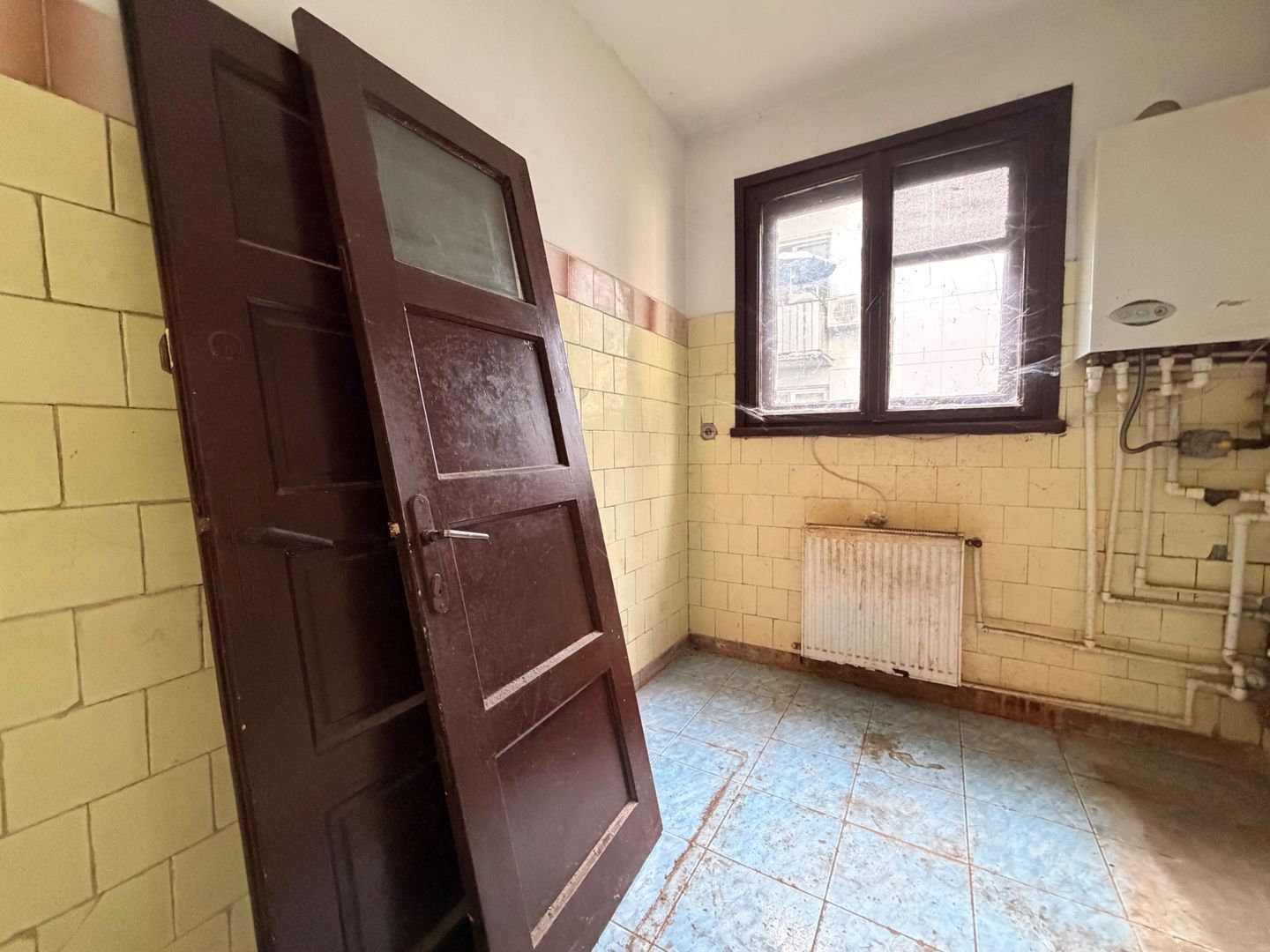 APARTAMENT 2 CAMERE | PRIMAVERII | NECESITA RENOVARE - Poză 6