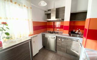 Vand apartament 3 camere  zona Stefan cel Mare - Poză 7