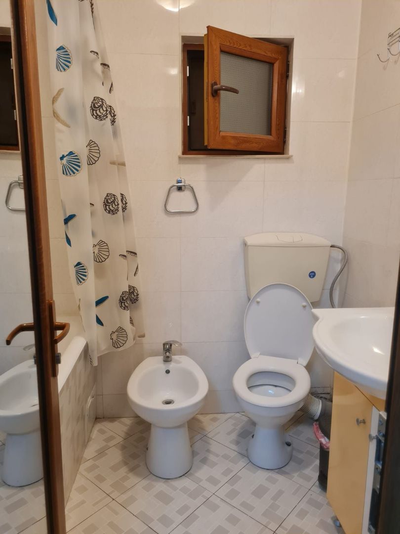 Casa de inchiriat, 2 camere  - zona Masnita - Poză 5