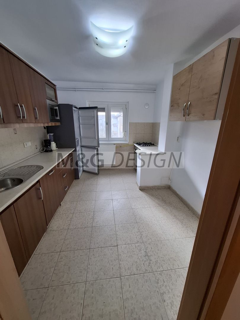 Aradului, 3 camere decomandat, 2 bai - Poză 4