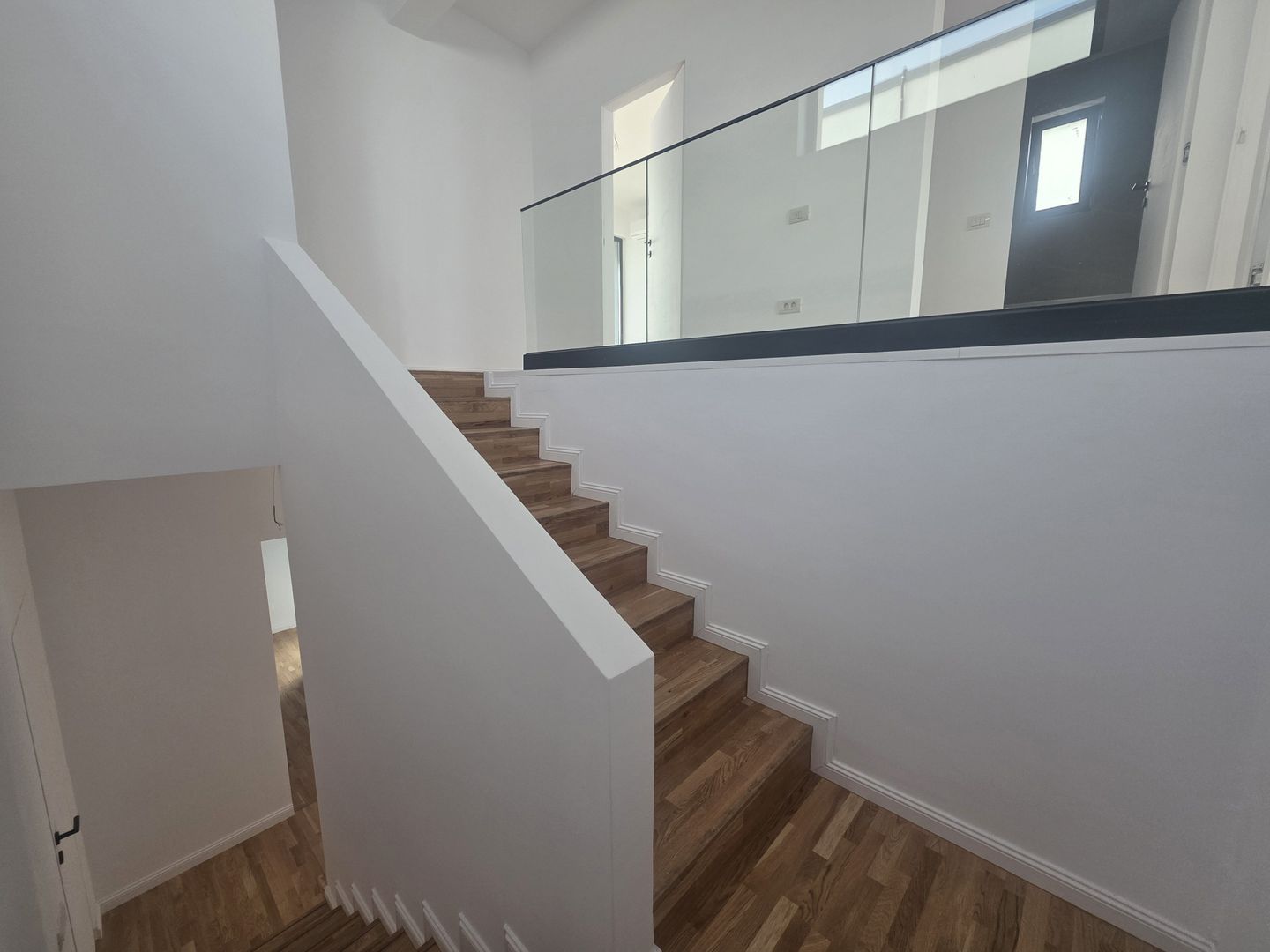 Vila LUX | 5 camere | TUNARI - Poză 5