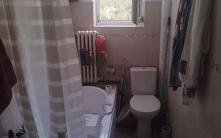 Ap 2 camere, 62 mp, central, etaj 1/2 ,loc de parcare - 190.000 € neg - Poză 4