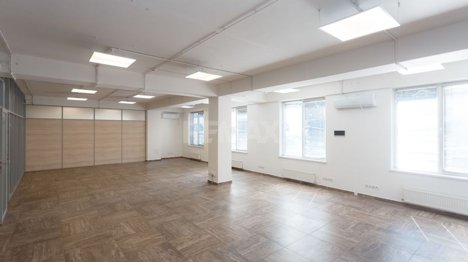 Vanzare oficiu in centru orasului - Poză 6