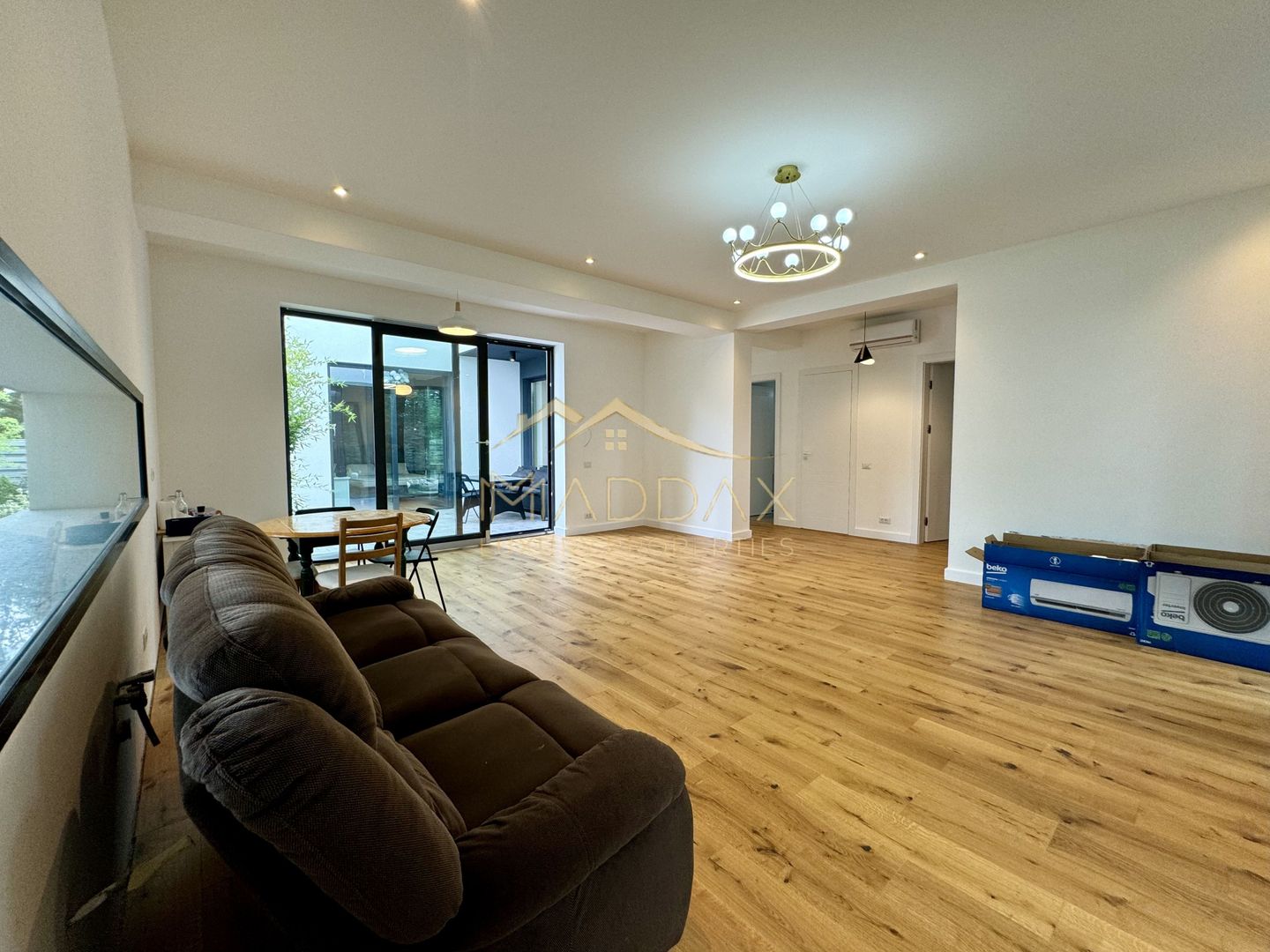 Vila cu 5 camere // * 565 mp gradina* // Tunari - Poză 8