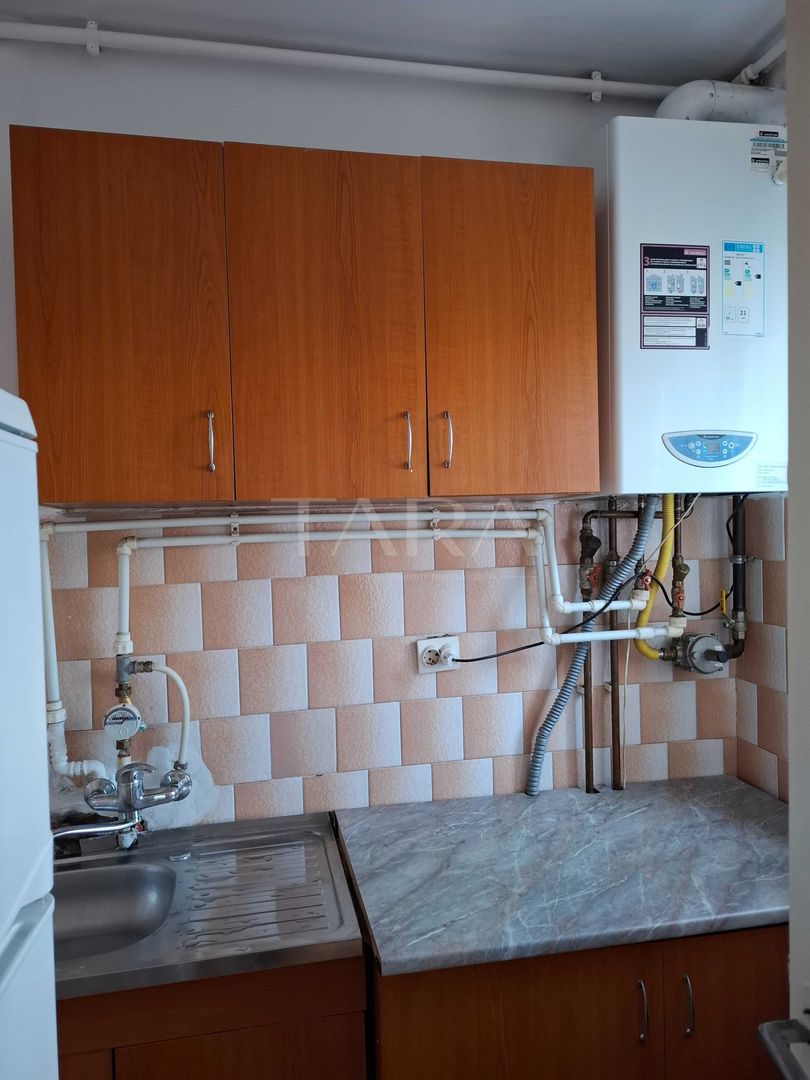 Garsonieră cu balcon închis, etaj 1, zona Gării, Cluj-Napoca. - Poză 3