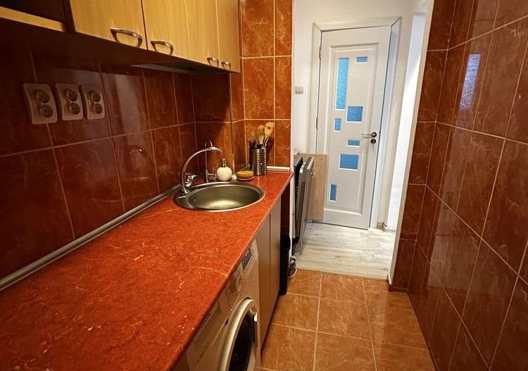 Apartament 2 camere renovatmobilate complet, langa Parc Drumul Taberei și metrou - Poză 2