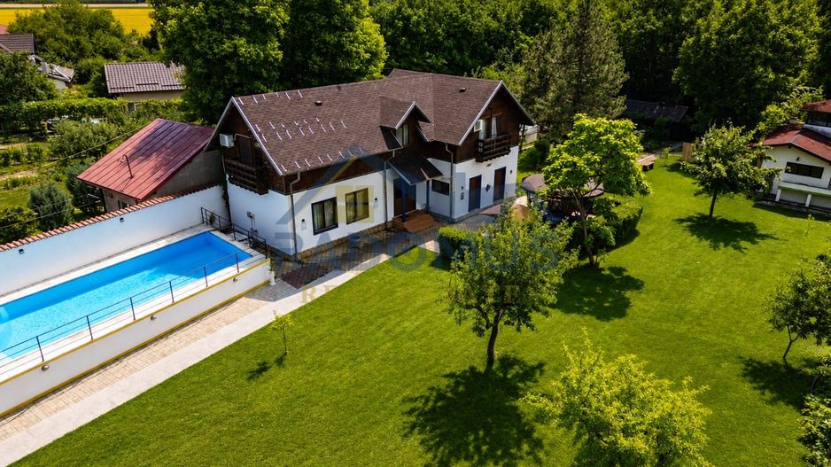 Proprietate Premium | 2 Case | Piscină | Teren 2.000 mp | Mobilată - Poză 1
