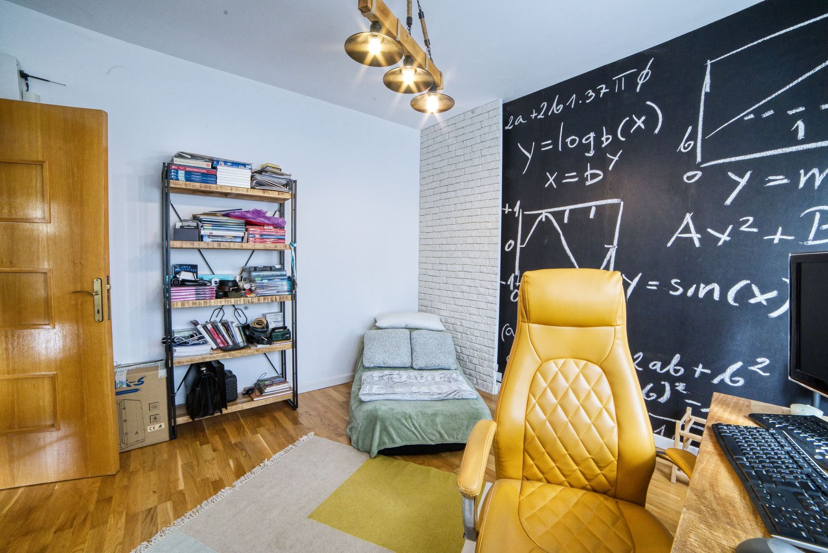 Casa complet mobilata 5 camere 3 bai curte generoasa - Poză 17