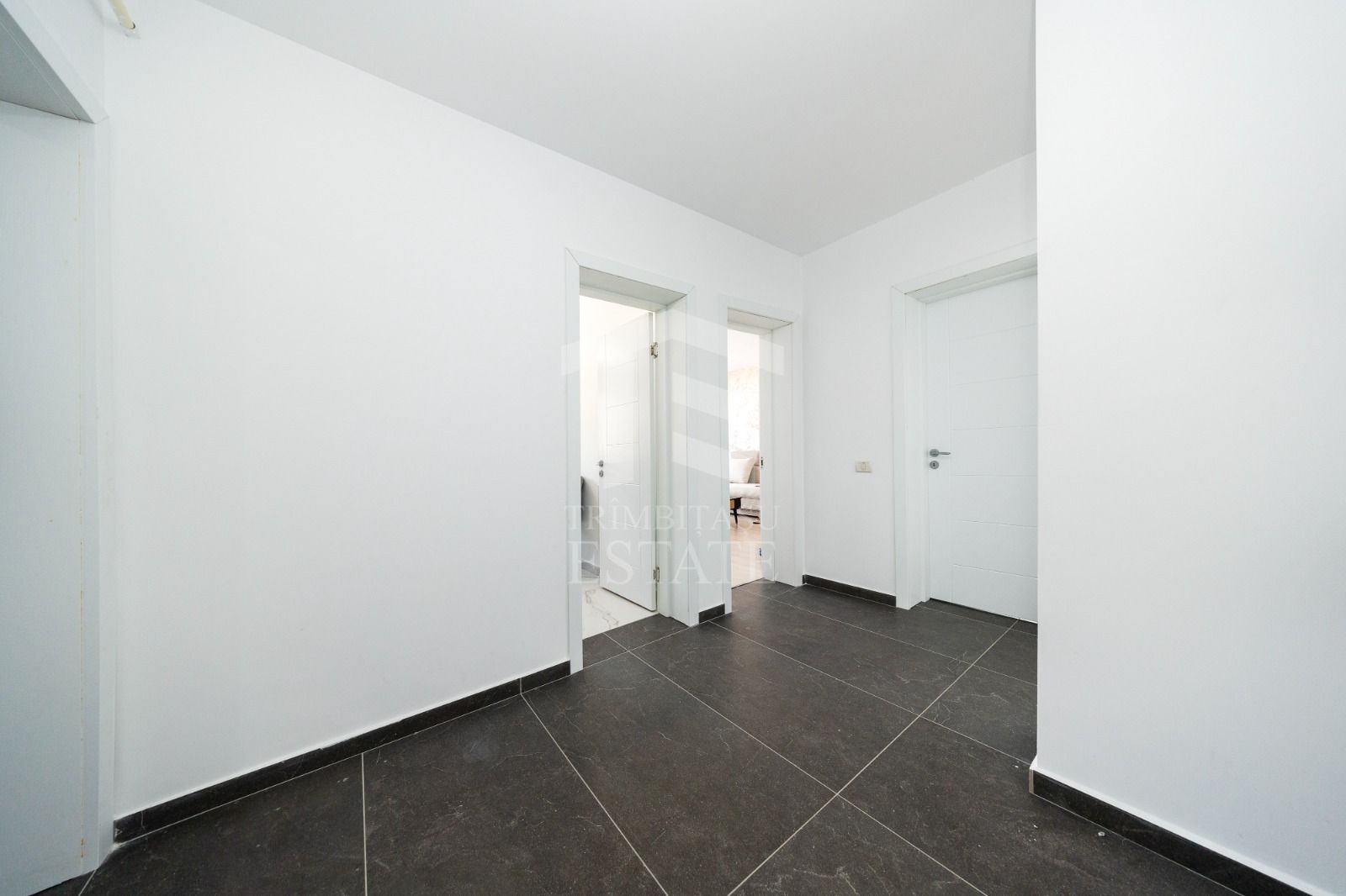 Subcetate|Coresi-Apartament 2 camere 60 mp+loc de parcare - Poză 16