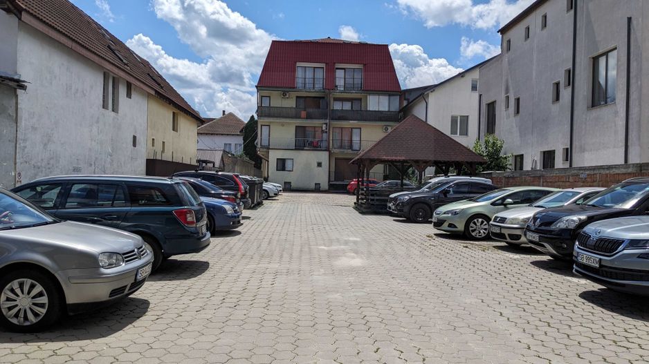 Garsoniera moderna 38 mp utili la parter  loc de parcare in Selimbar - Poză 6