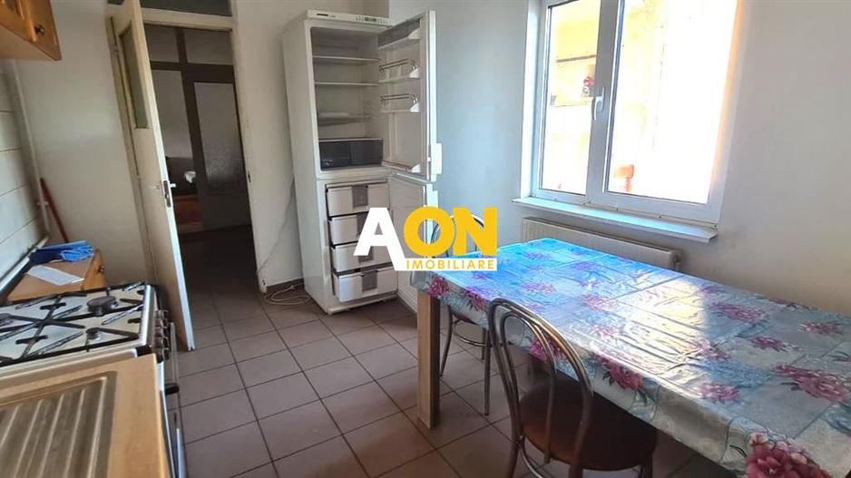 Apartament de vanzare, 3 Camere, 2 Bai, Zona Stadion - Poză 6