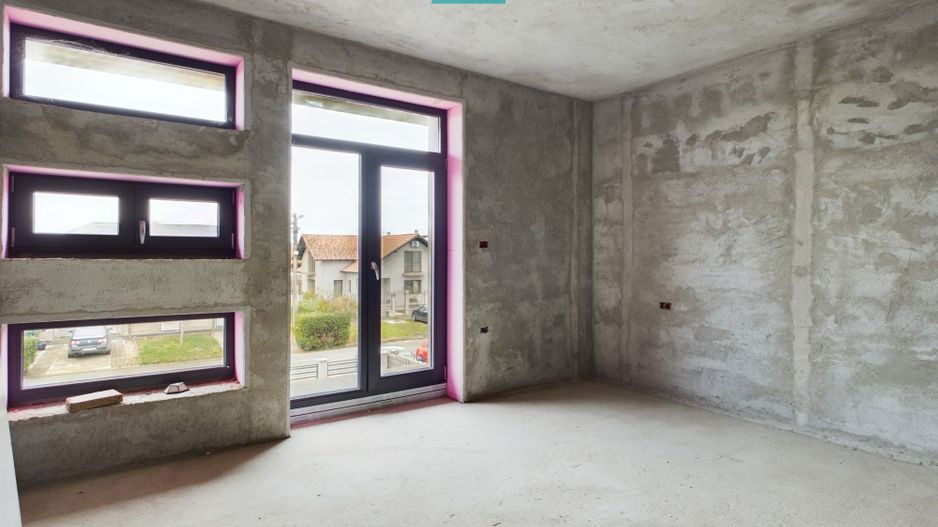 Vilă modernă pe 3 niveluri la gri în Poltura - Poză 25