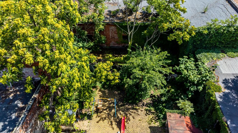 Anexă cu teren pe Strada Mețianu - Poză 2