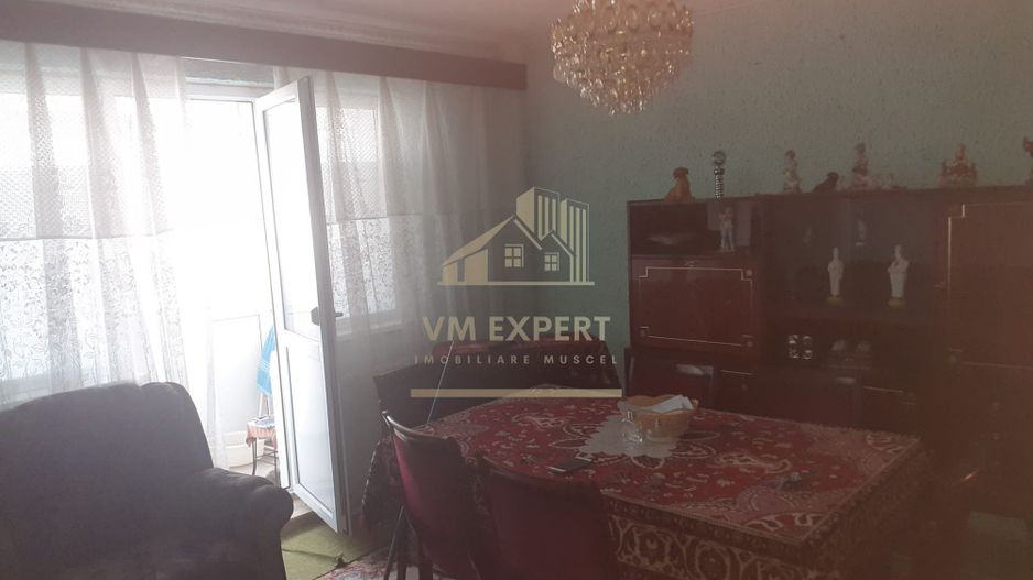 APARTAMENT 3 CAMERE, ETAJ 3, ZONA VISOI CAMPULUNG - Poză 5