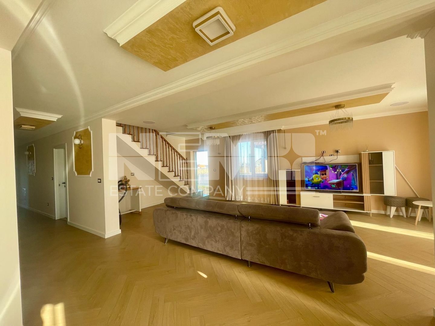 CASA MODERNA CU 4 CAMERE SI CURTE | 161 MP+48 MP ANEXA | VOLOVAT - Poză 3