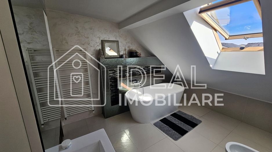 Penthouse modern cu 165 mp utili și 50 mp terasă,  Calea Cisnadiei - Poză 17