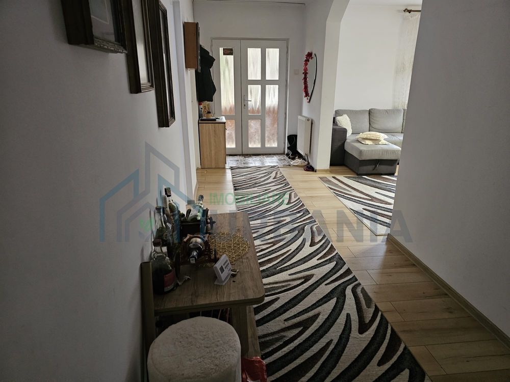 #, închiriez casă Uricani - Poză 3