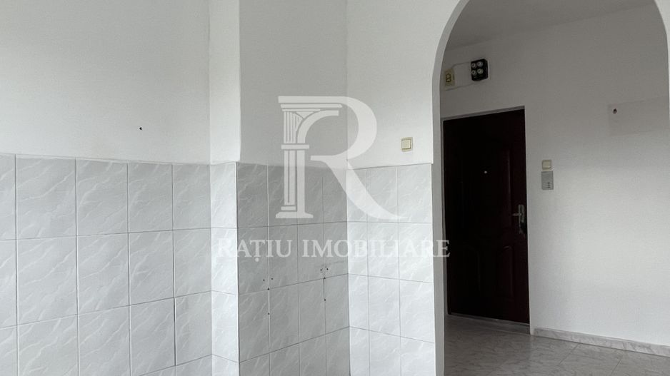 Apartament cu 3 camere | Magheru | Oradea - Poză 11