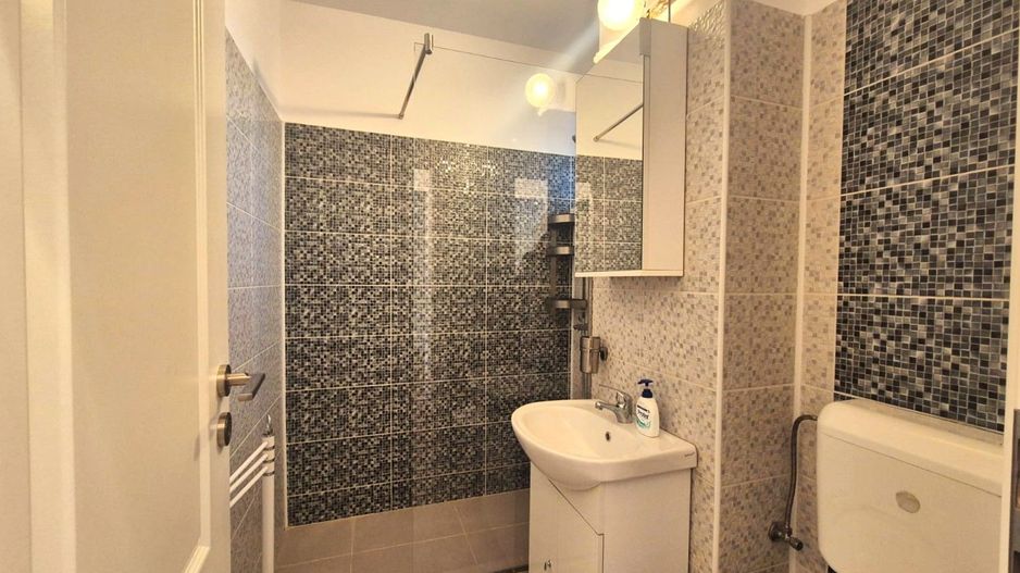 Zona Piata Astra, 3 camere, insorit, cu priveliste. - Poză 10