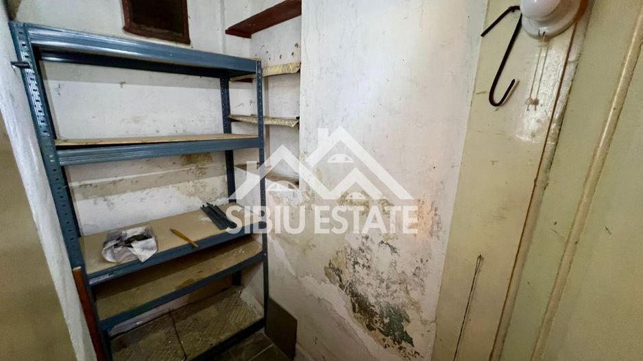 Apartament spațios la casă , 3 camere, zona Piața Cibin - Poză 8