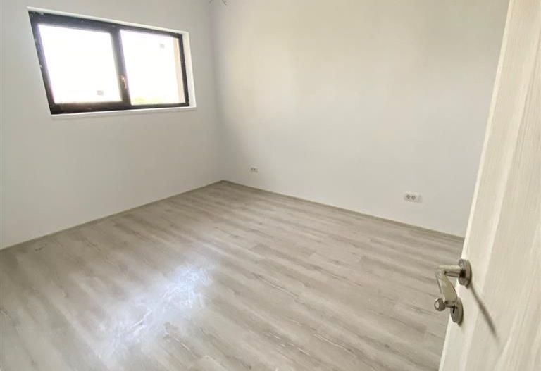 Vand duplex P+E 120mp 3 bai 4 dormitoare Mosnita Noua - Poză 5