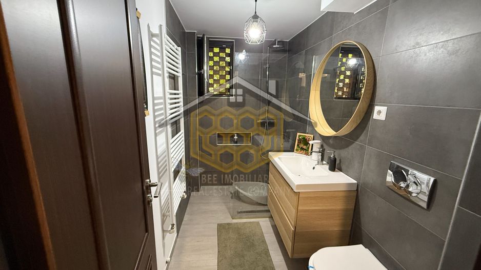 Apartament cu 3 camer, semidecomandat, in cartierul Rovine - Poză 10