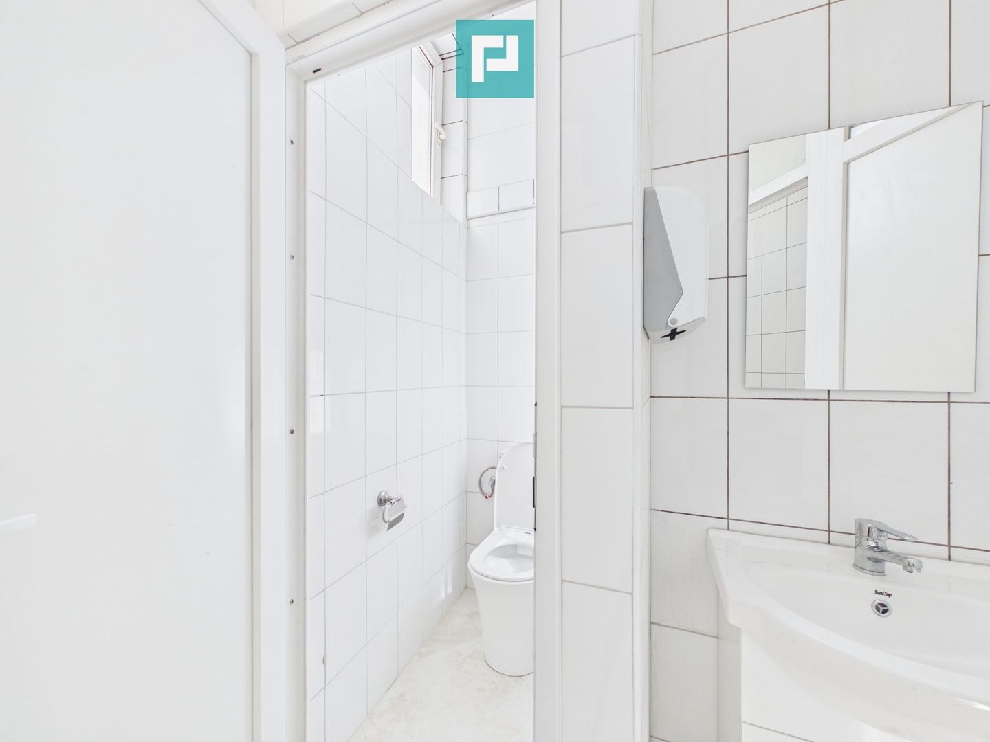 Ioșia: două spații vitrate, unire posibilă - Poză 7