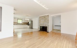 VILA SPATIOASA CU 6 CAMERE LA INCHIRIERE IN COMPLEX REZIDENTIAL - Poză 1