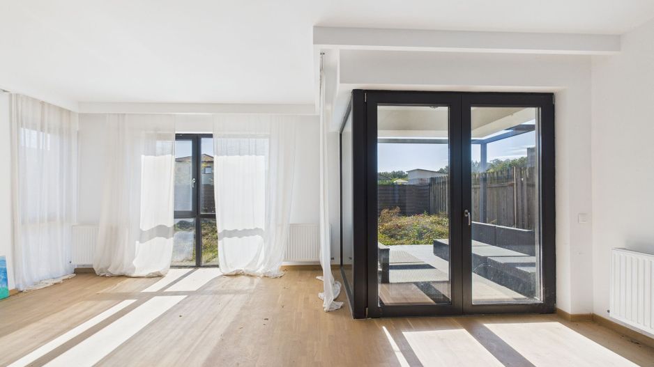 Casă modernă 3 dormitoare, curte generoasă și parcare dublă-CORBEANCA - Poză 9