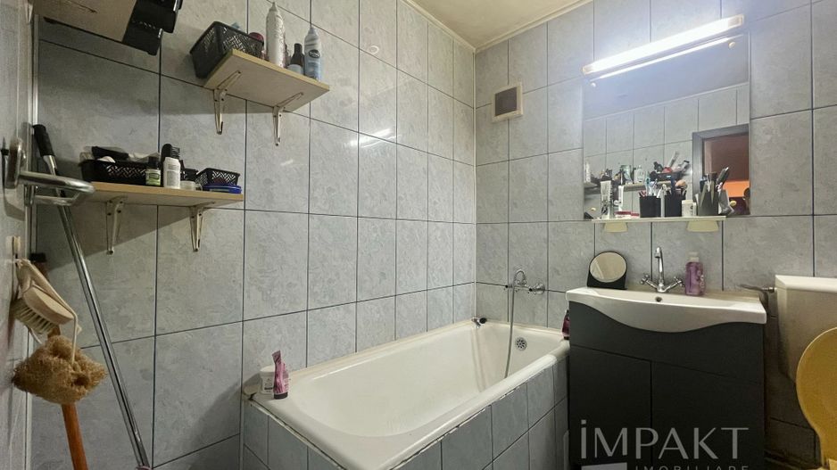 Apartament cu 3 camere decomandate in zona Primaverii - Poză 5