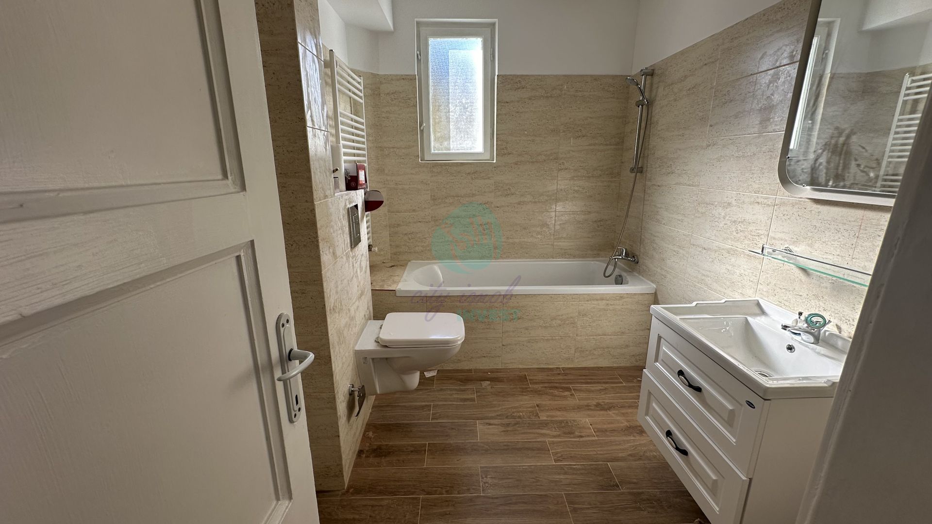 Vila boema in VATRA LUMINOASA - Poză 8