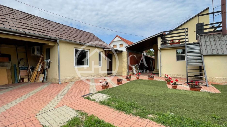 Casă de vânzare cu 3 camere si o anexa in zona Cantemir, Oeadea. - Poză 2