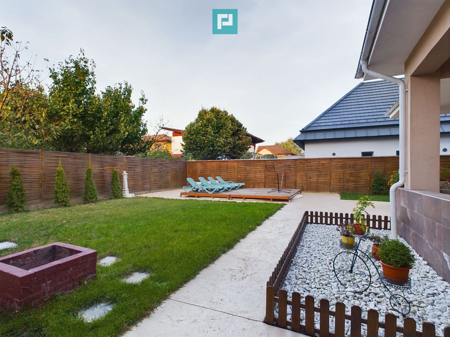 Casă modernă cu piscină încălzită în zona Tivoli - Poză 15