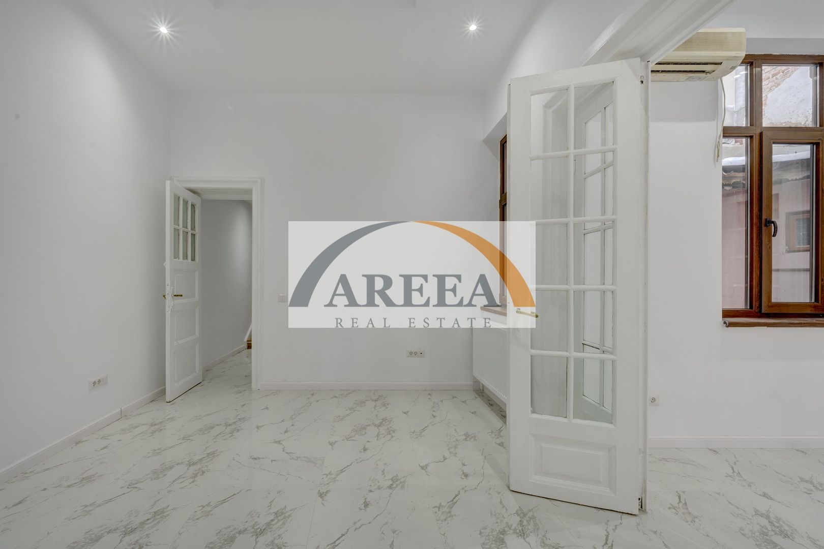 VILA RENOVATA SI ELEGANTA - 131 mp, 6 camere - Mitropolie / Unirii - Poză 9