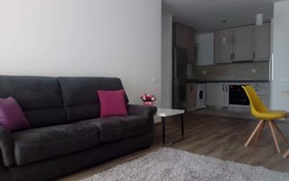 Apartament cu 2 camere, mobilat și utilat, zona Grand Hill Residence. - Poză 1