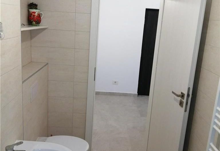 Apart Aradului  bloc nou+terasa de 10 m - Poză 6