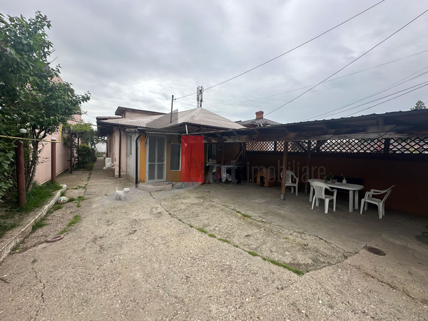 Casă Primitoare pentru Familii – Oferă Spațiu și Confort - Poză 4