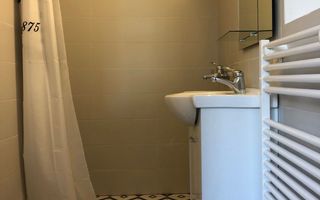 Central, 2 camere, curte, centrala proprie, pet-friendly. - Poză 6