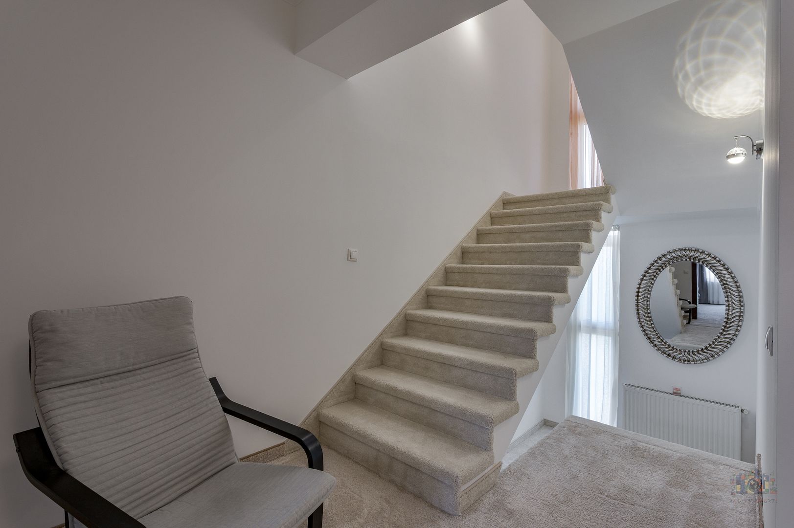 Vilă renovată P+1+M  | Foișor vitrat, grădină și jacuzzi - Poză 40
